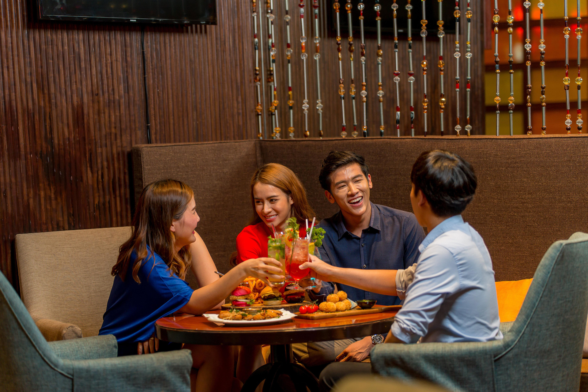 Bar/Salón Holiday Inn Bangkok Silom by IHG