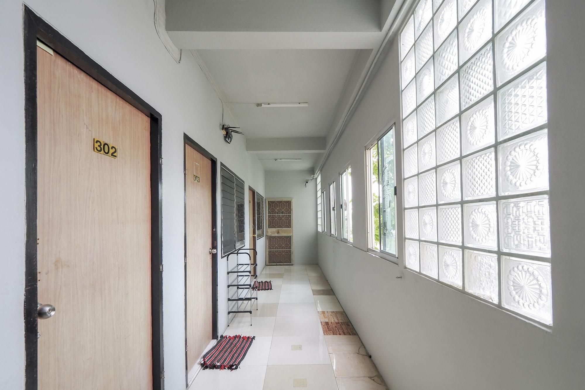 Varios OYO 471 Sunshine Apartment