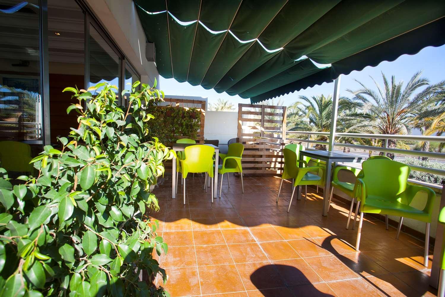 Varios Travelodge Alicante Puerto