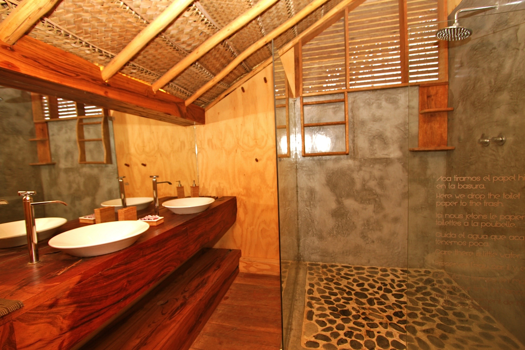 Guest room amenity Eco Lodge