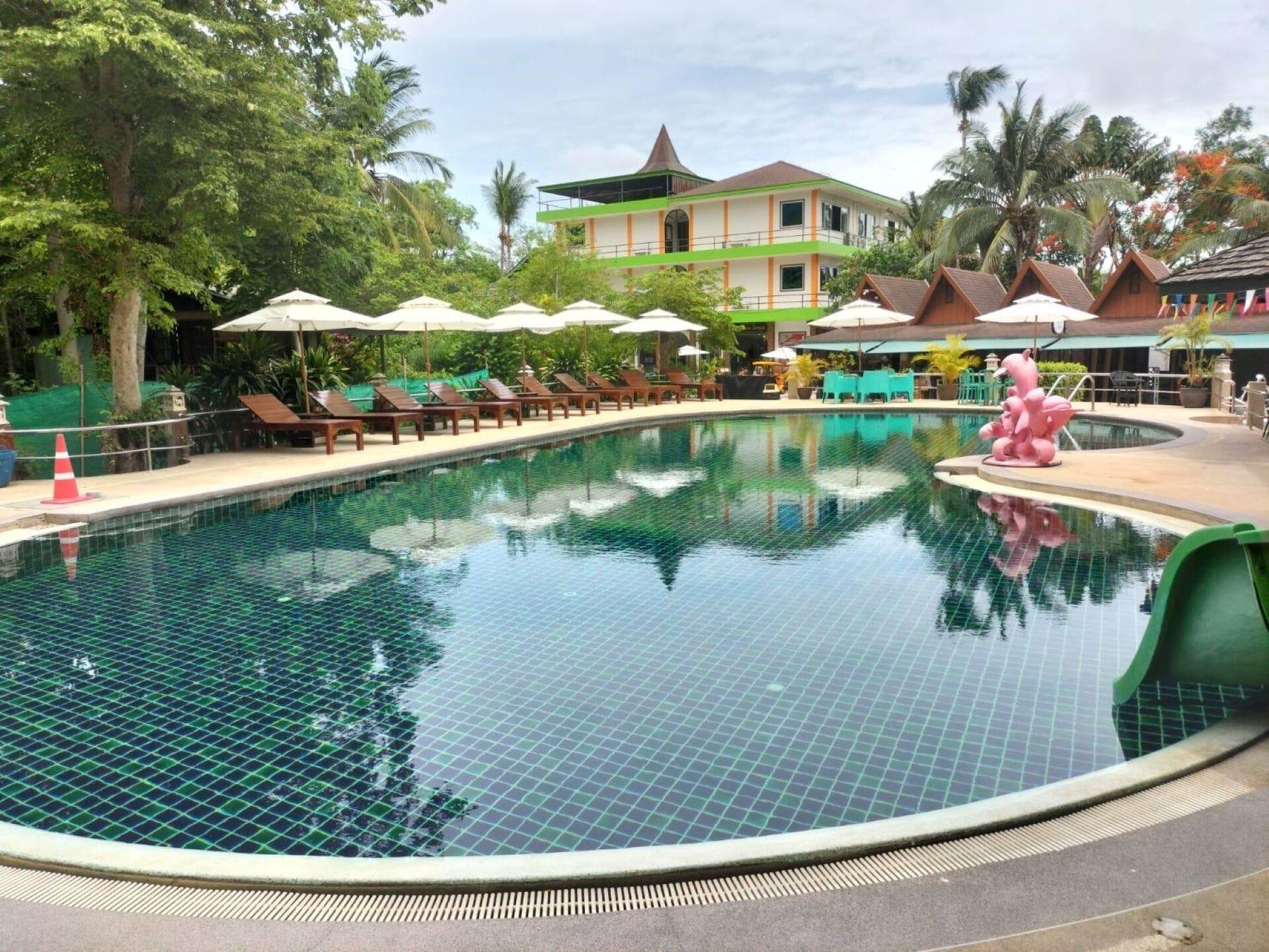 Varios Lotus Hostel Beach Koh Tao