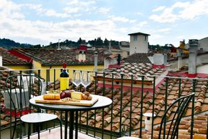 Alquiler Vacacional - Apartment on 2 floors of 60sqm, terrace with view, Wifi-100mt from Santa Croce