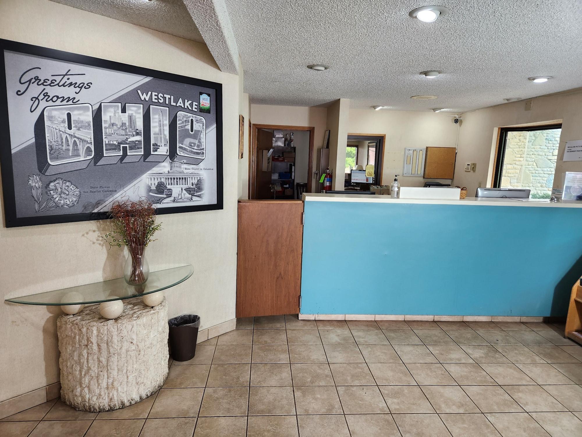 Varios WestSpring Inn
