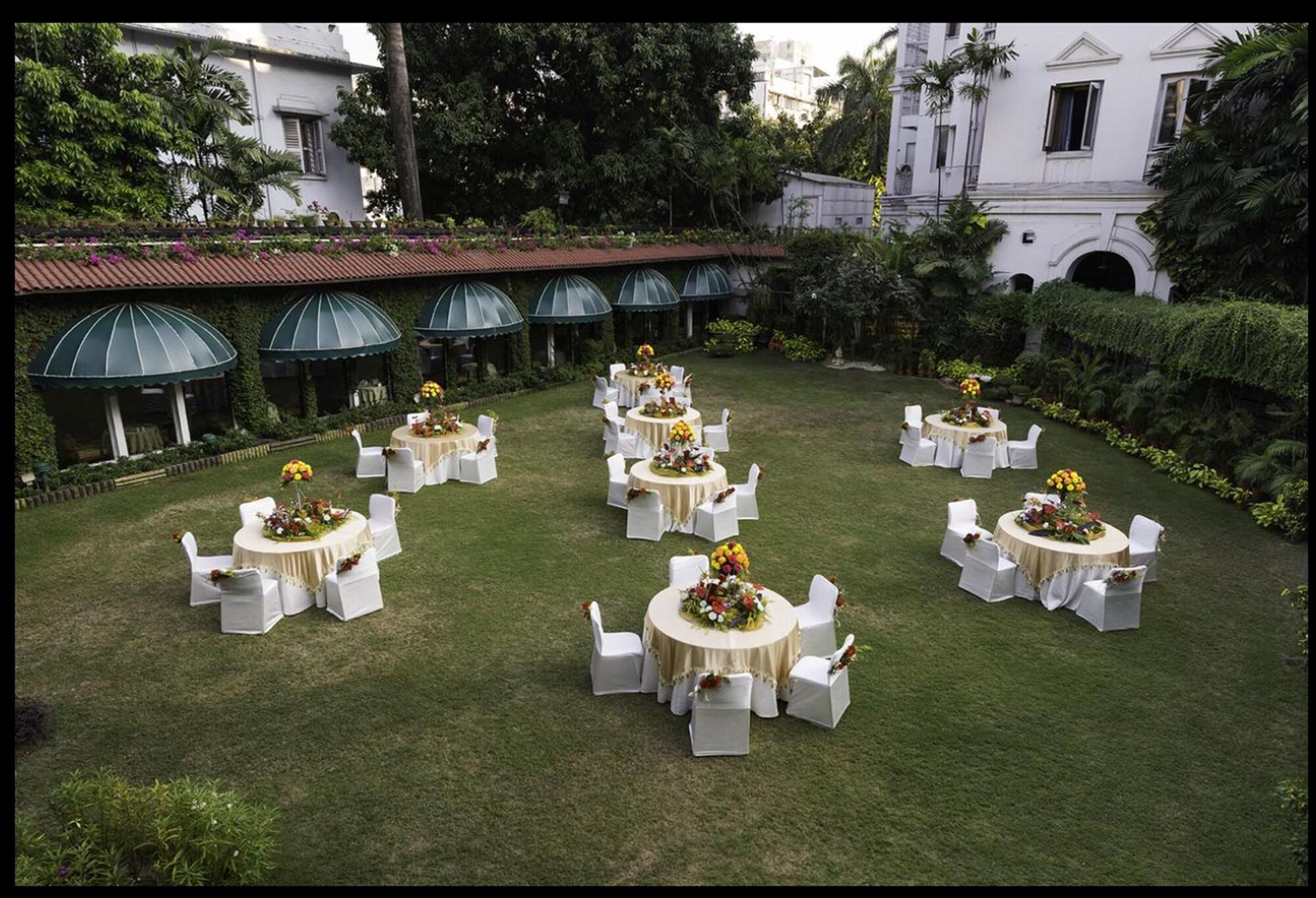 Vista Exterior Kenilworth Hotel, Kolkata