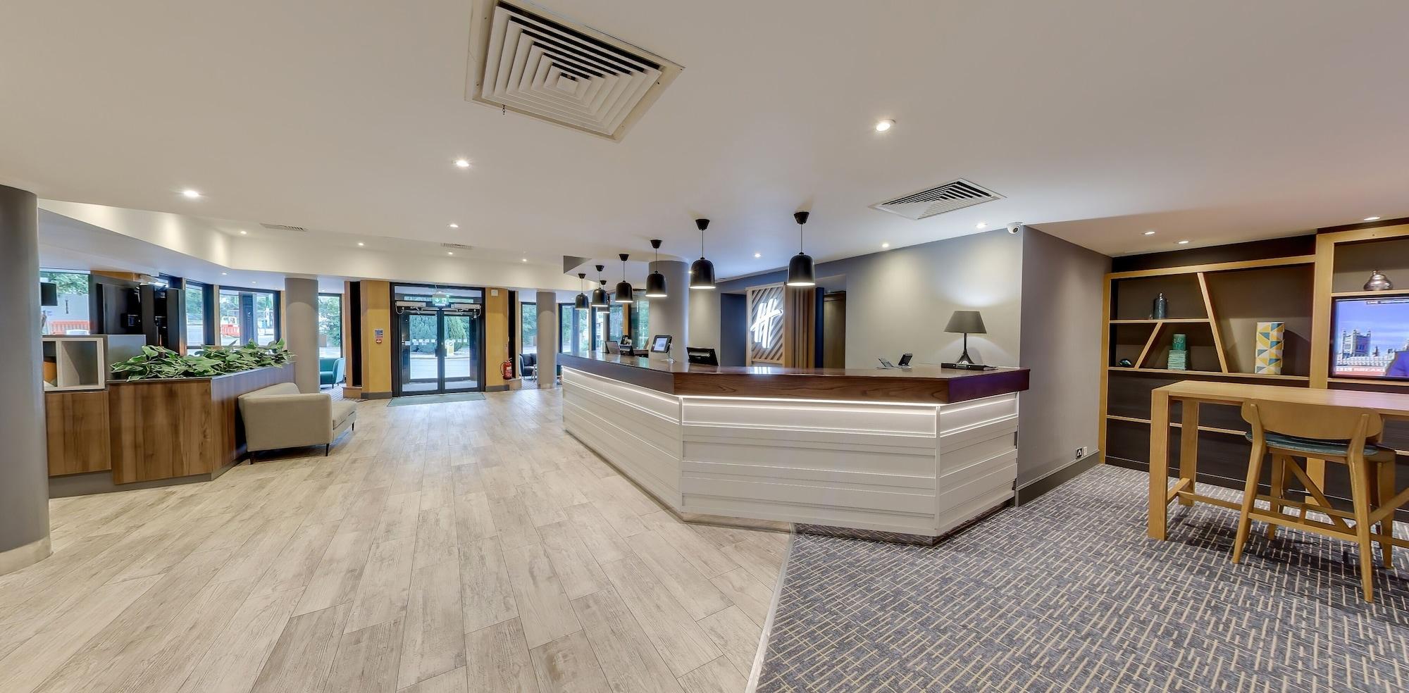 Vista Lobby Holiday Inn Hemel Hempstead M1, Jct. 8 by IHG