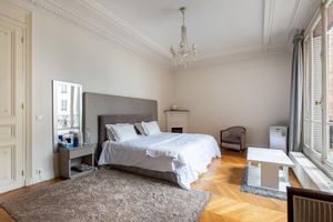 Alquiler Vacacional - A 220sqm Haussmann Jewel ON THE Crown OF Champs Elysees