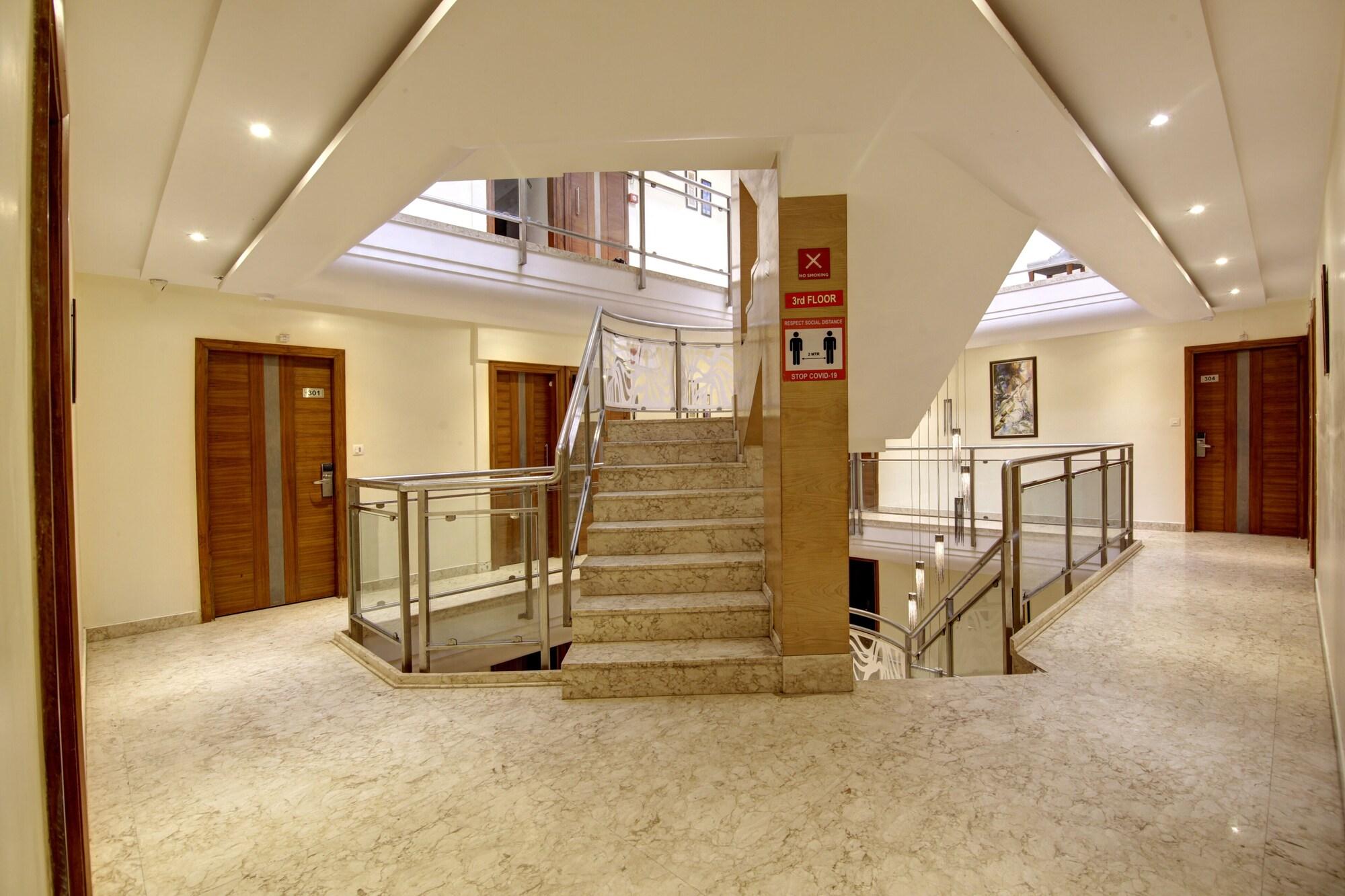 Varios Hotel Shanti Plaza