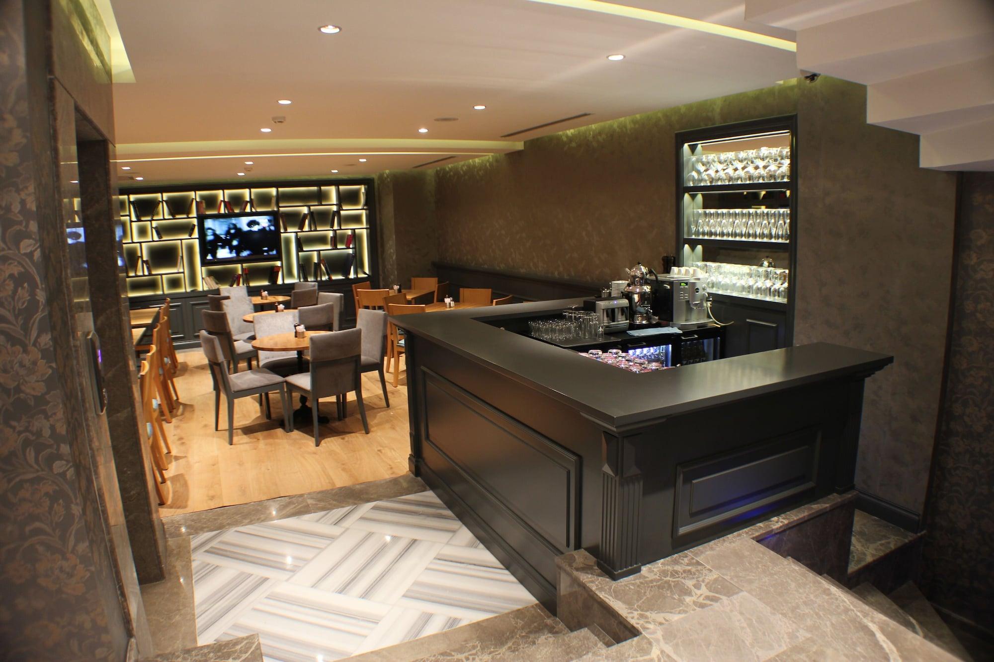 Bar/Salón Aston Hotel Taksim