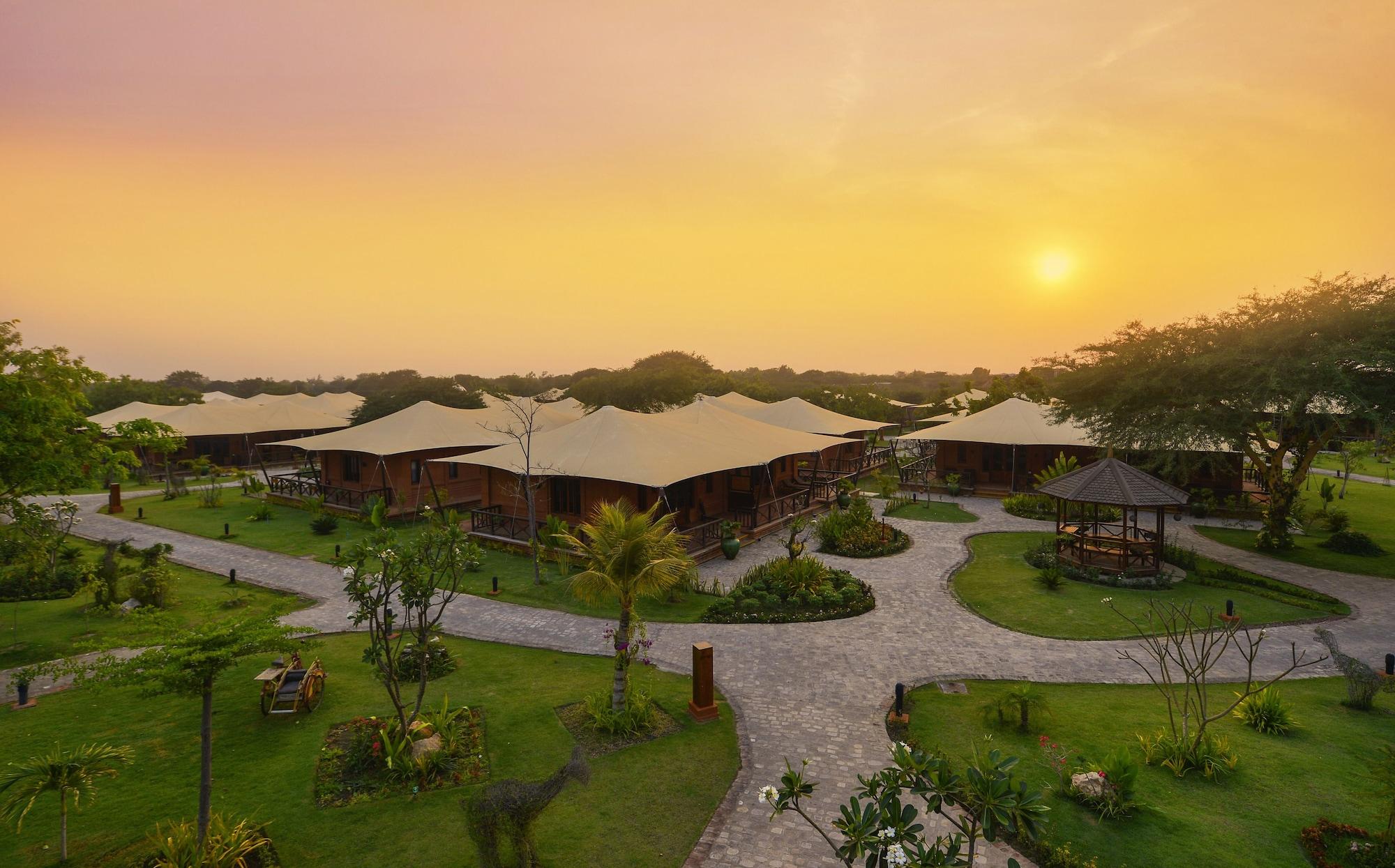 Vista Exterior Bagan Lodge