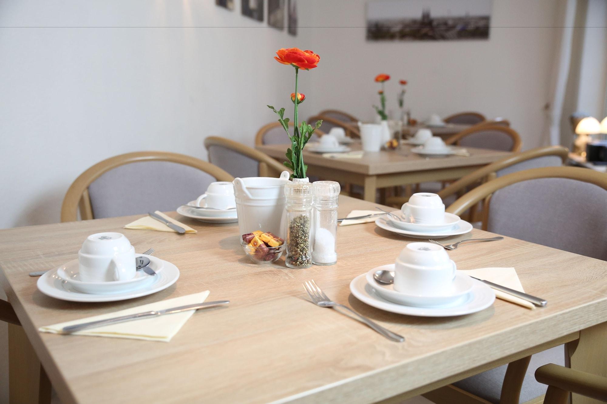 Restaurant Hotel Pilar Garni