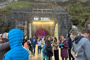 Actividad - Niagara Falls Tunnel Beneath the Falls and Guided Orientation