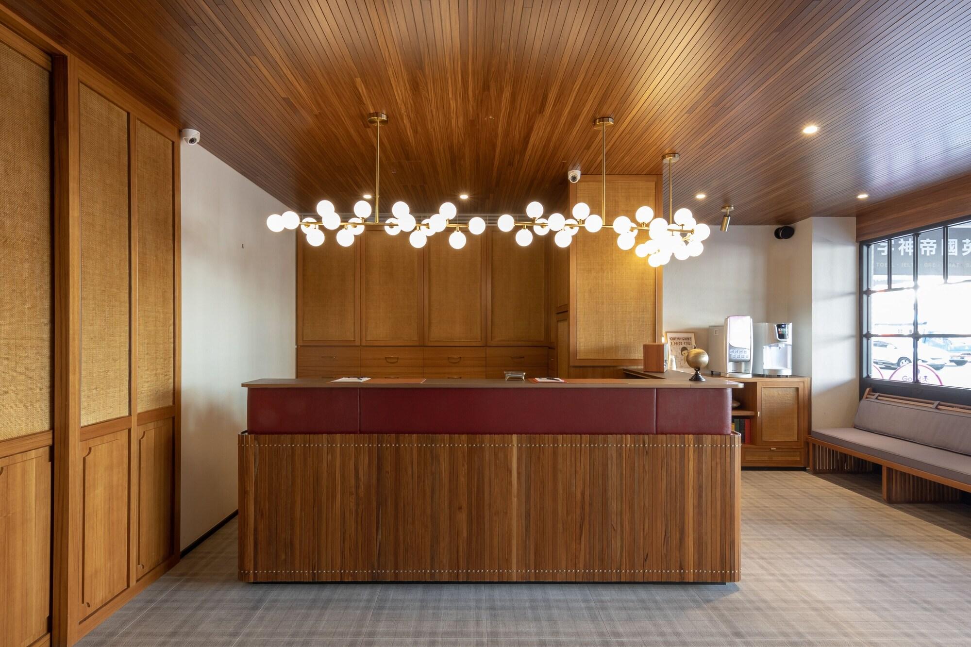 Vista Lobby River inn Station