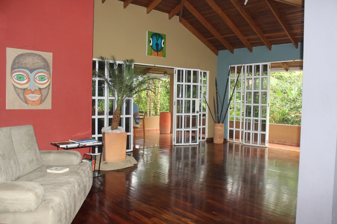 Vista Lobby CASA UPANO Guesthouse & Bird Sanctuary