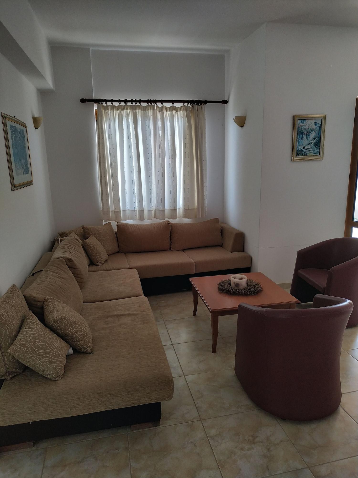 Vista Lobby Sfinias Hotel