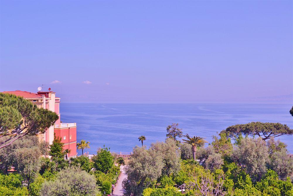 Playa Hotel Carlton International