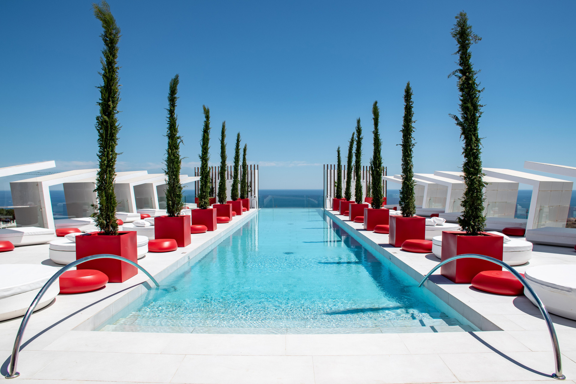 Vista Exterior Higueron Hotel Malaga, Curio Collection by Hilton