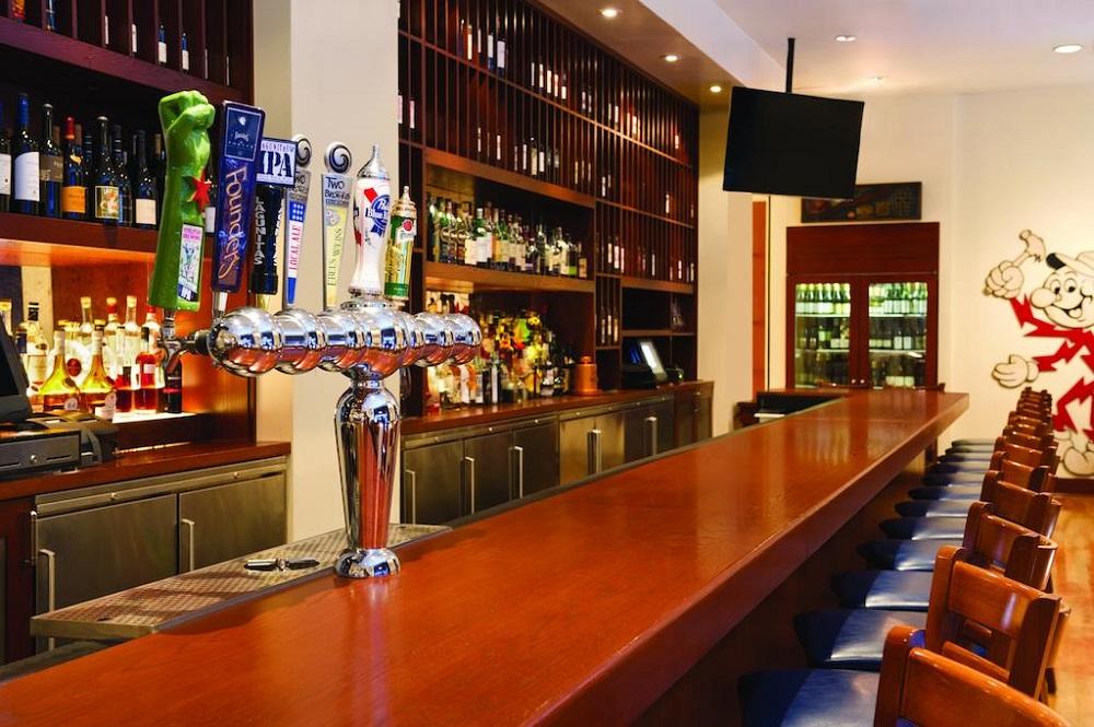 Bar/Salón Hilton Chicago/Magnificent Mile Suites