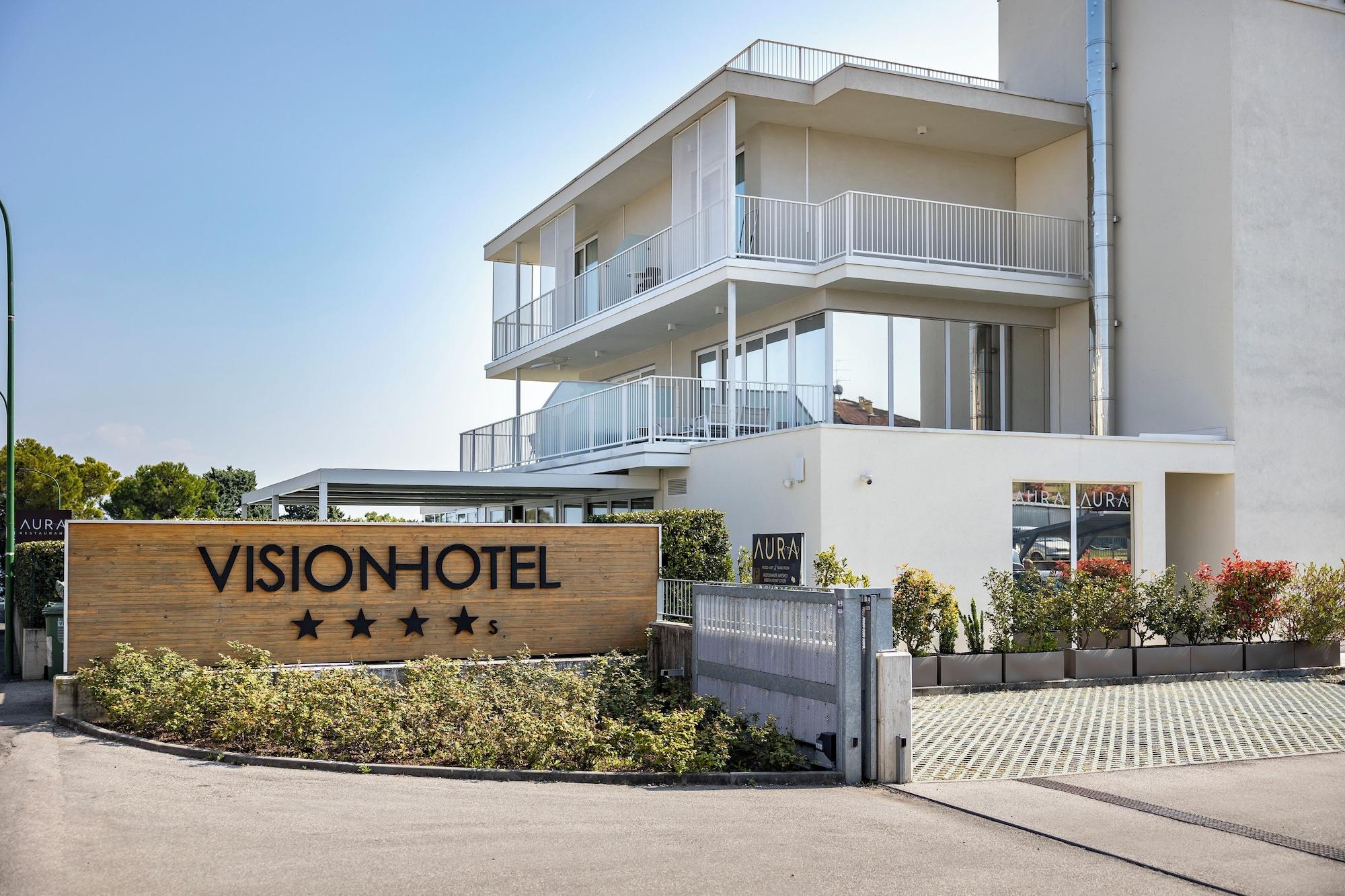 Vista Exterior Vision Hotel