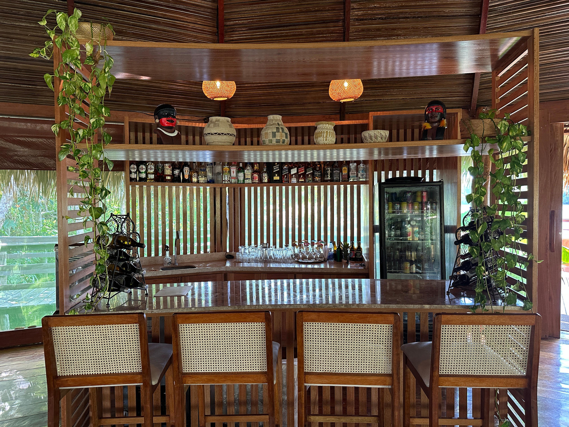 Bar/Salón Juma Amazon Lodge Hotel de Selva