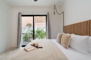 Alquiler Vacacional - Modern Gated Townhome. 3BR for 6 guests. Walk to Restaurants. Private Jacuzzi