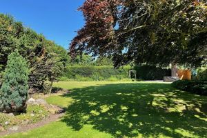 Alojamiento - Large House with Garden & Outdoor Furniture - Ideal for Families & Dog Friendly