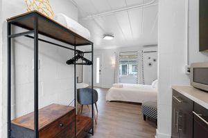 Alquiler Vacacional - Chic City Retreat 93B