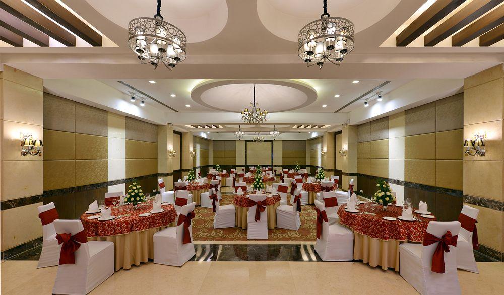Vista Exterior Leisure Inn West Gurgaon