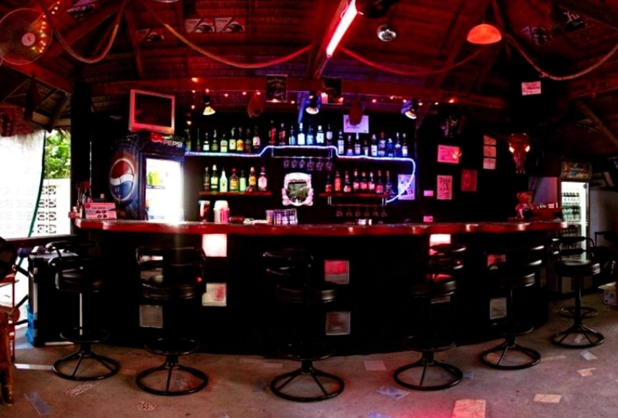 Bar/Salón Bamboo Resort