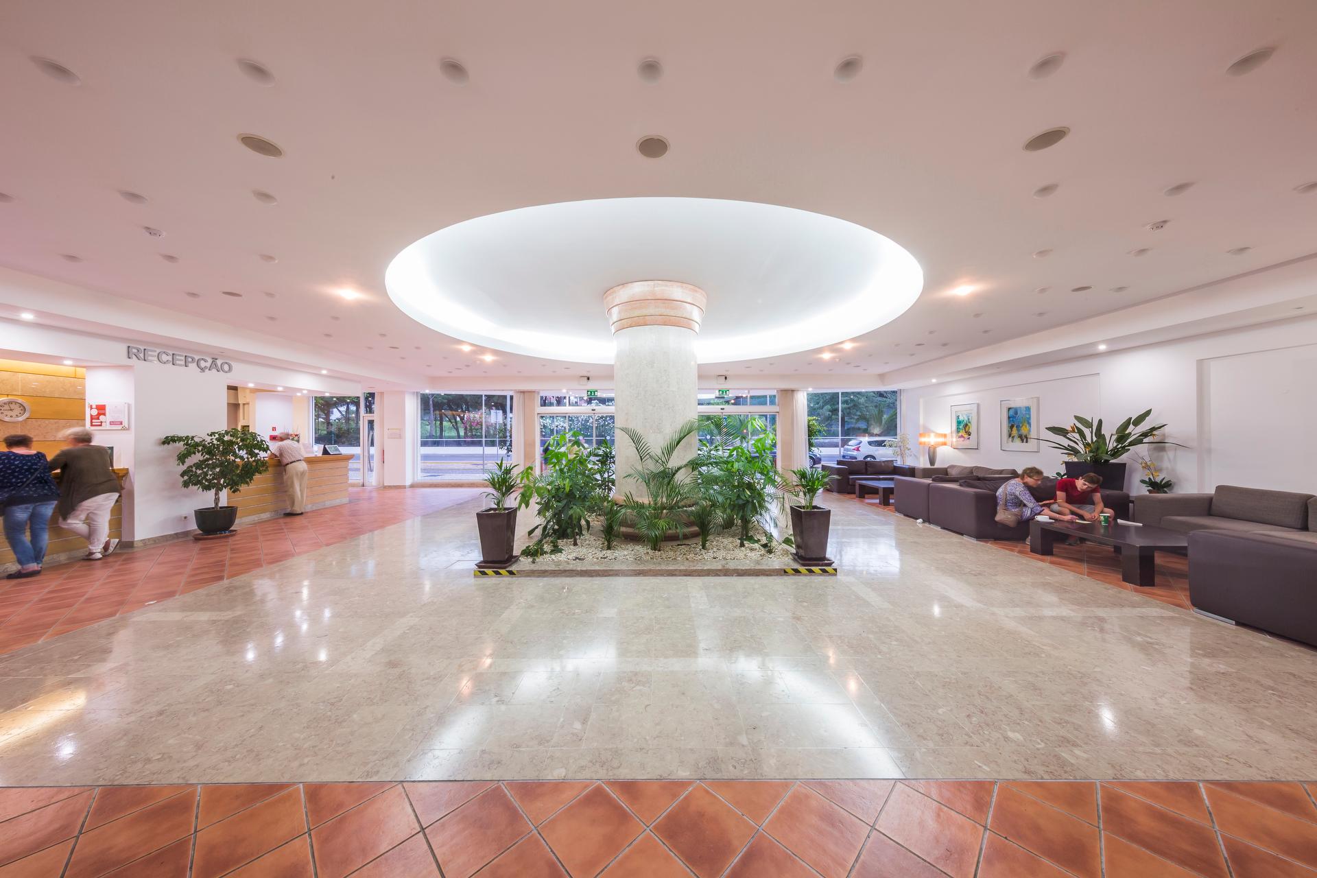 Vista Lobby The Patio Suite Hotel