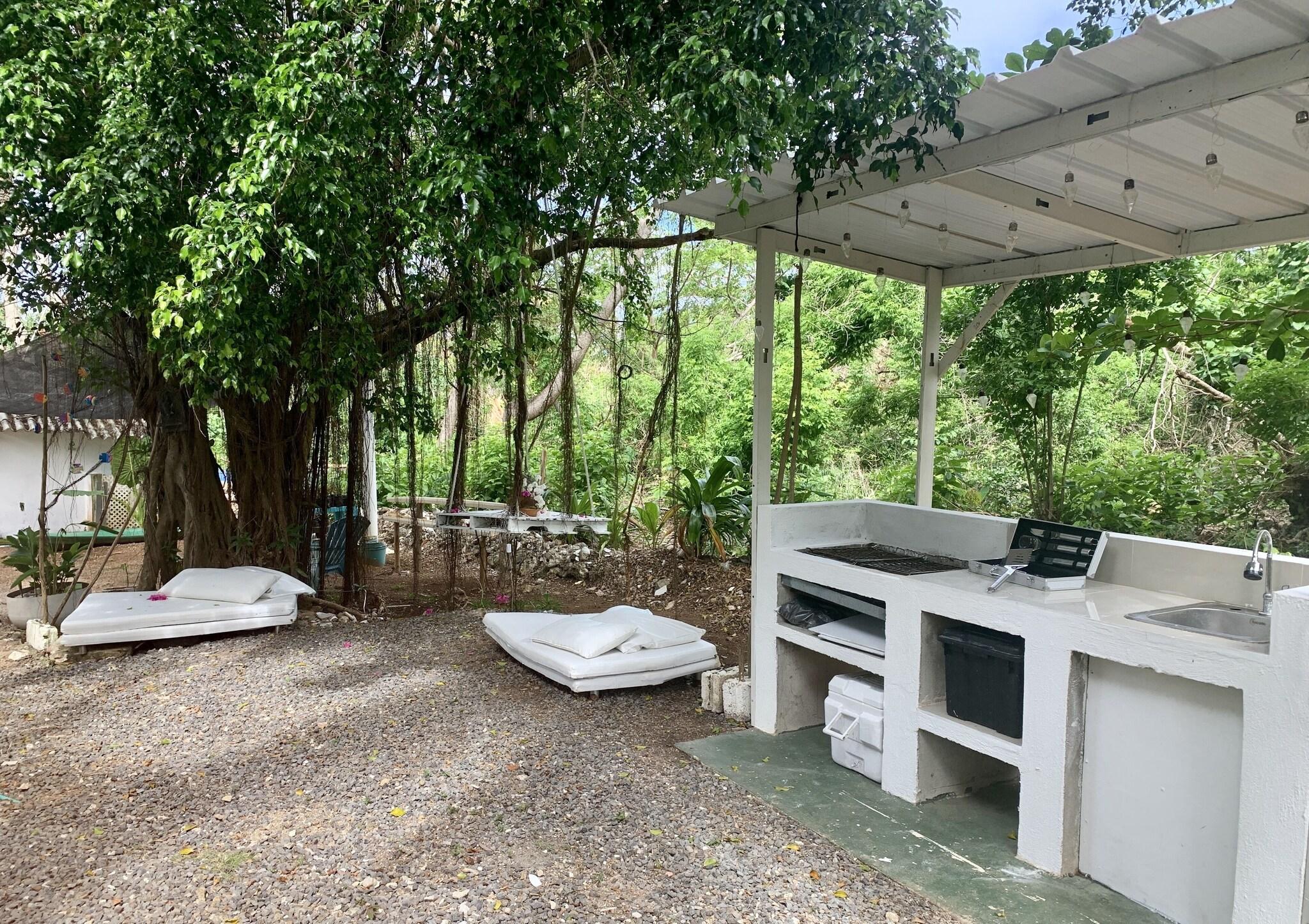 Instalaciones Recreativas Casa de las Flores Tropical Lodge