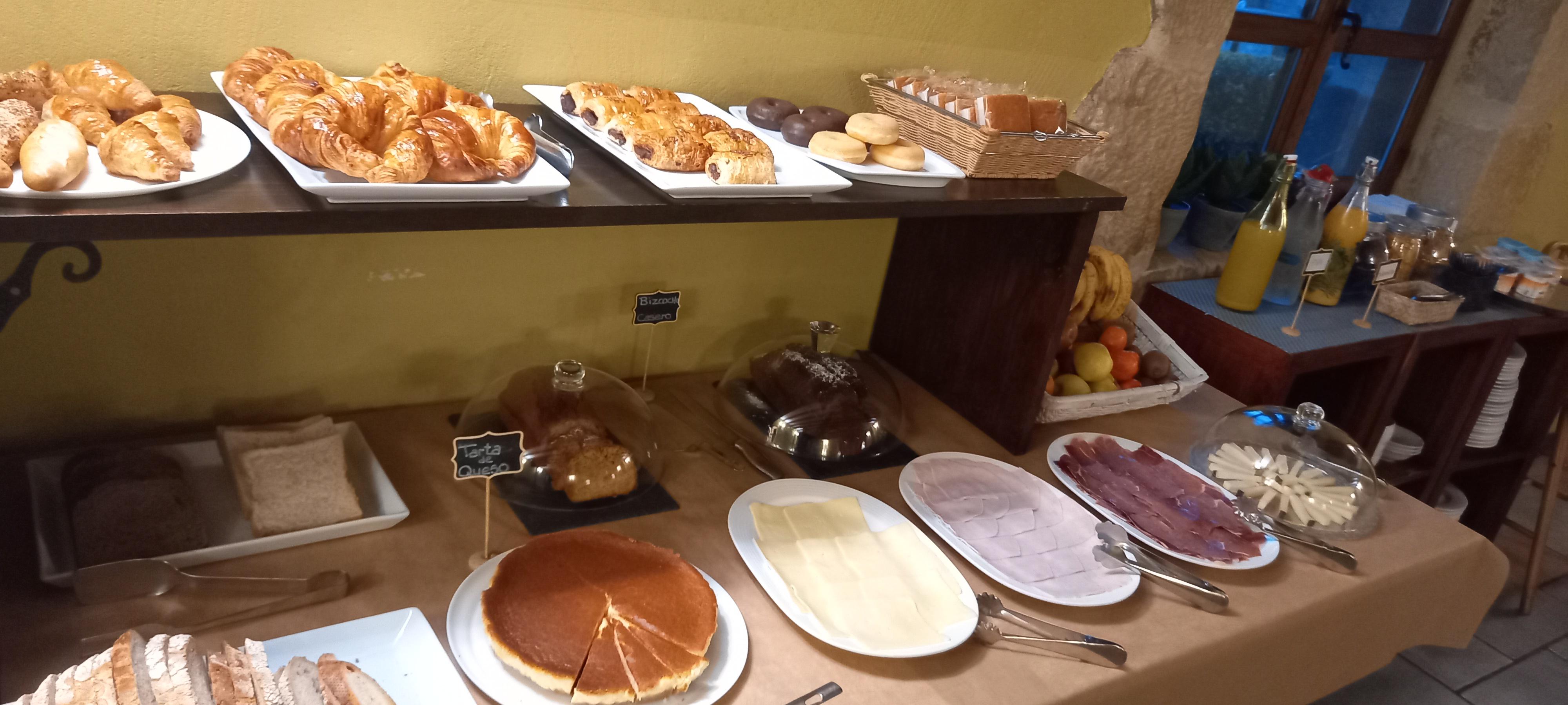 Restaurant Hotel La Casona Del Revolgo