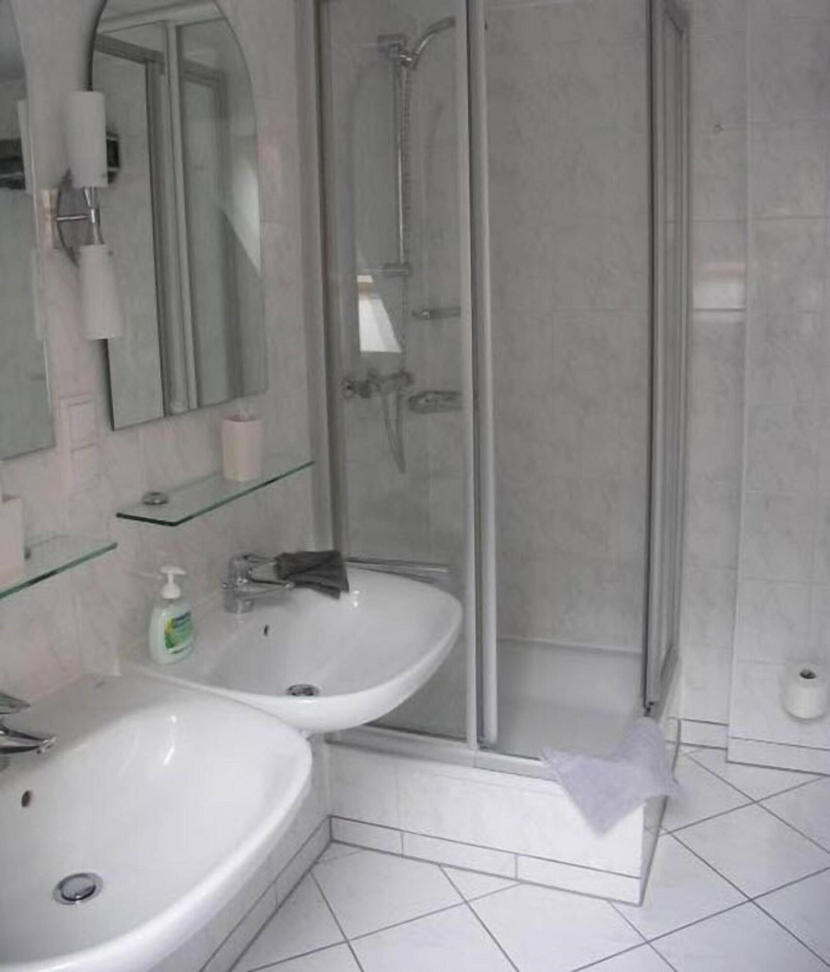 Equipamiento de Habitación Hotel Rogge Dünsen Waldfrieden