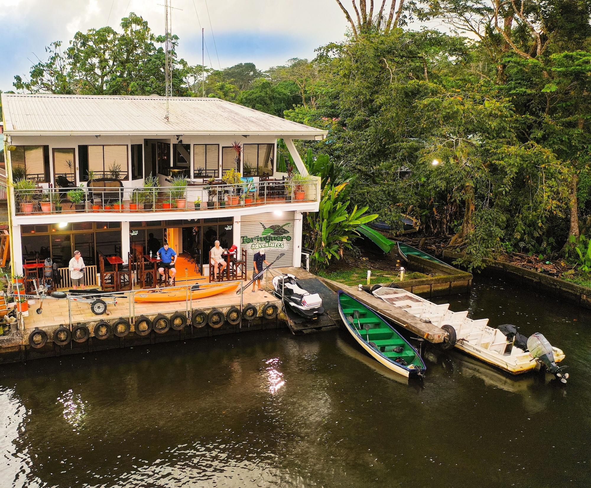 Varios Tortuguero Adventures Guesthouse