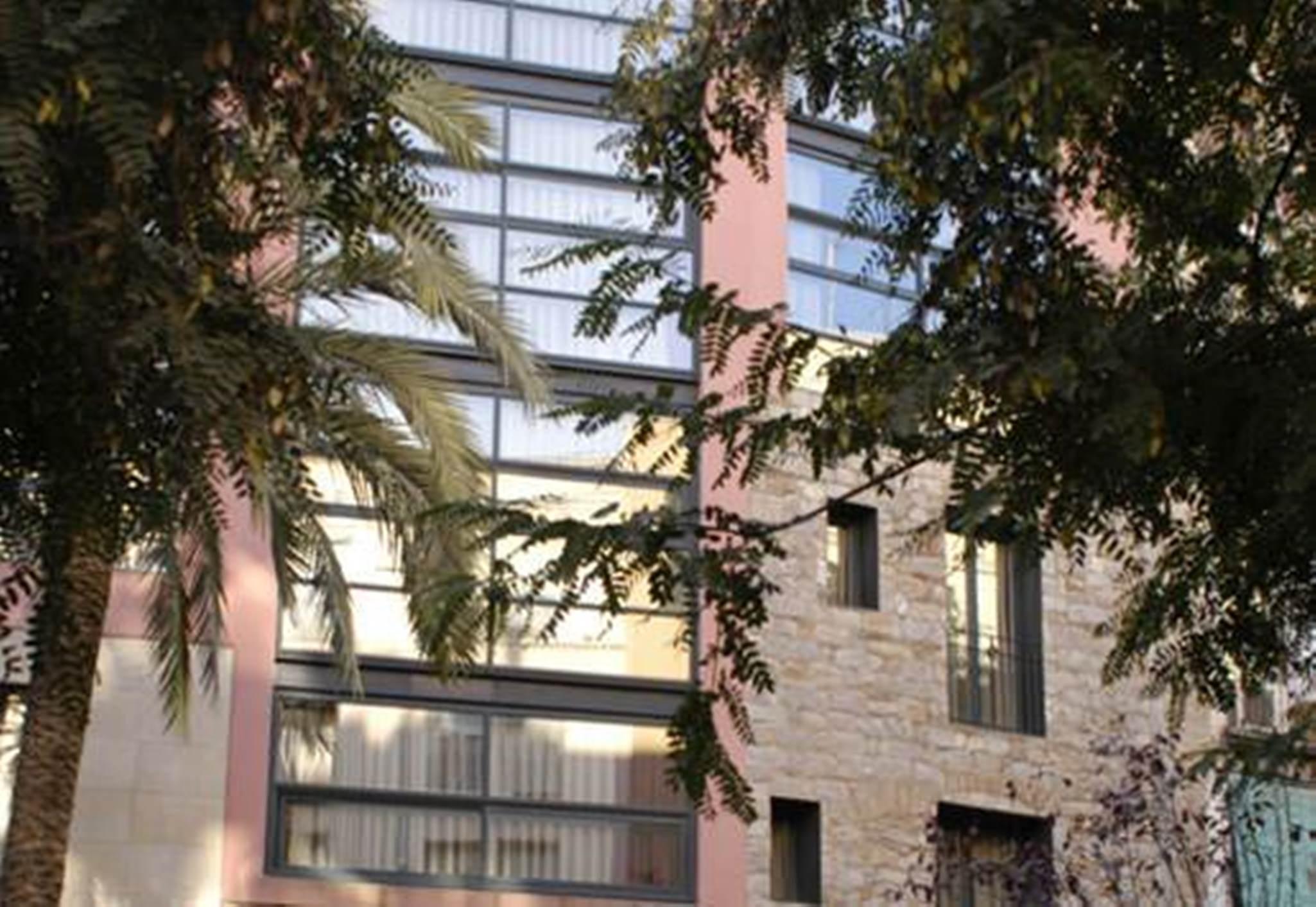 Vista Exterior Aspasios Born