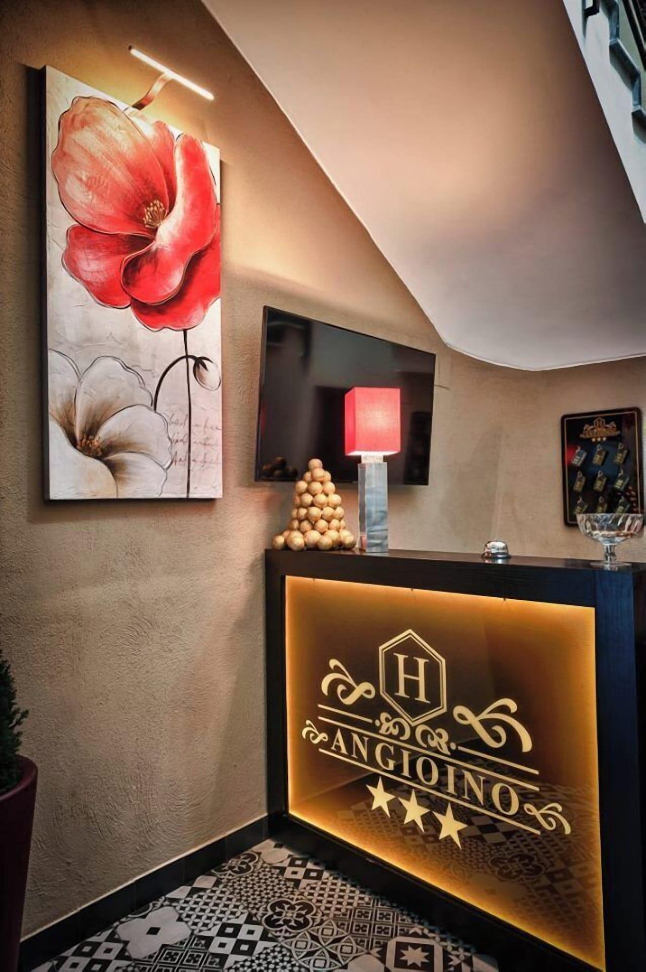Vista Lobby HOTEL ANGIOINO & SPA