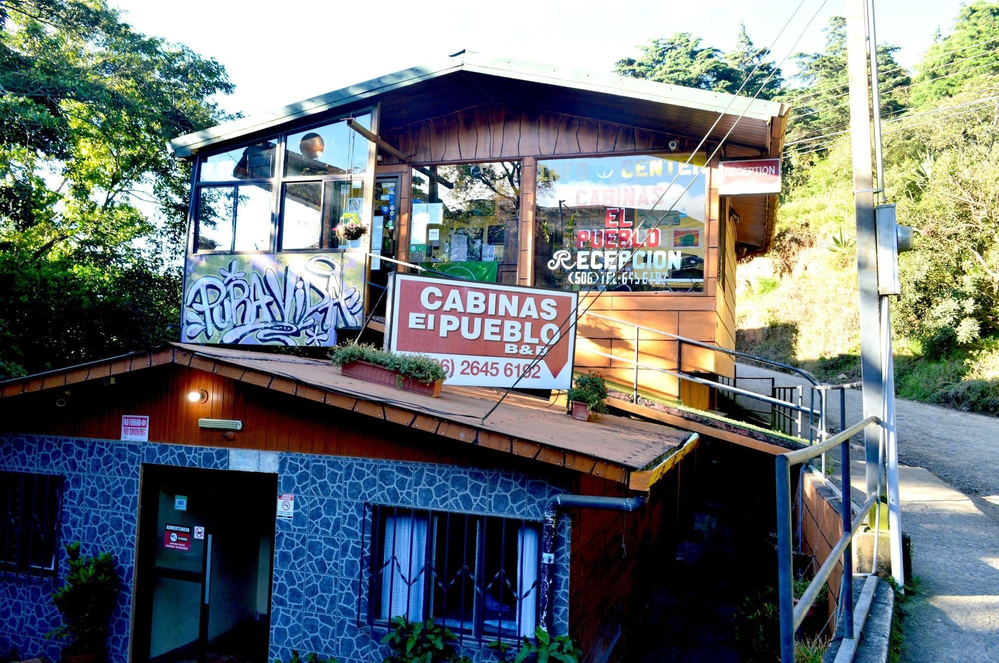 Vista Exterior Cabinas El Pueblo - Hostel