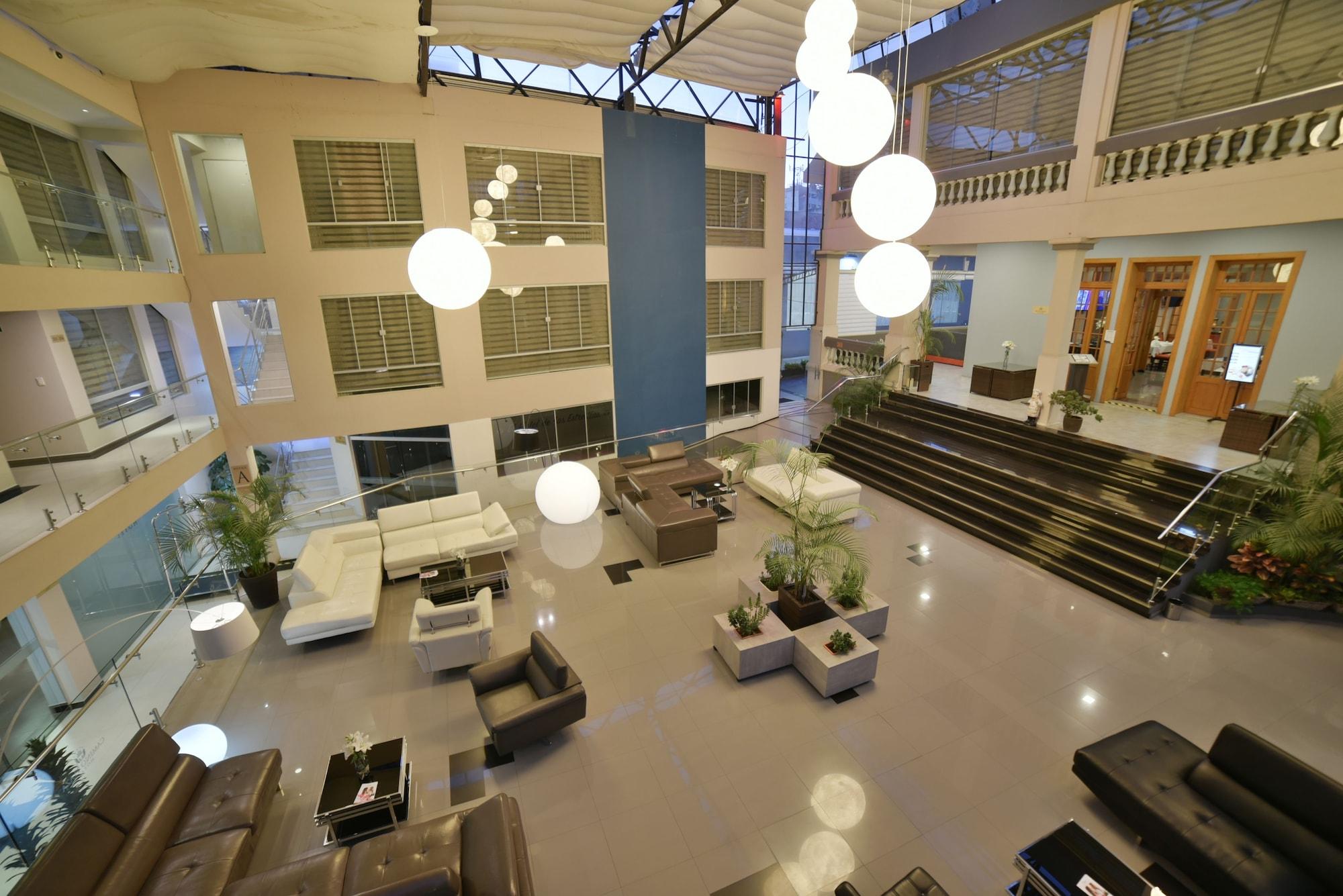 Vista Lobby Hotel Camino Plaza