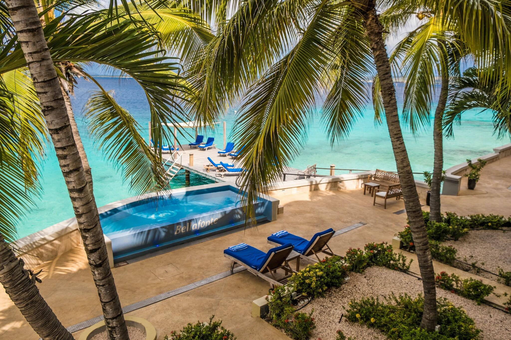 Varios Bellafonte Chateau de la Mer