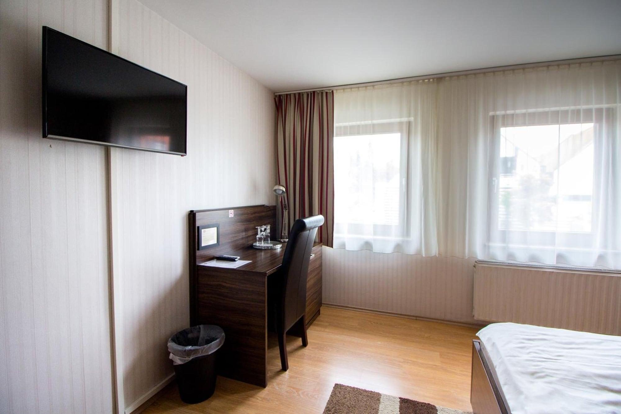 Habitación Landhotel Wolfschlugen