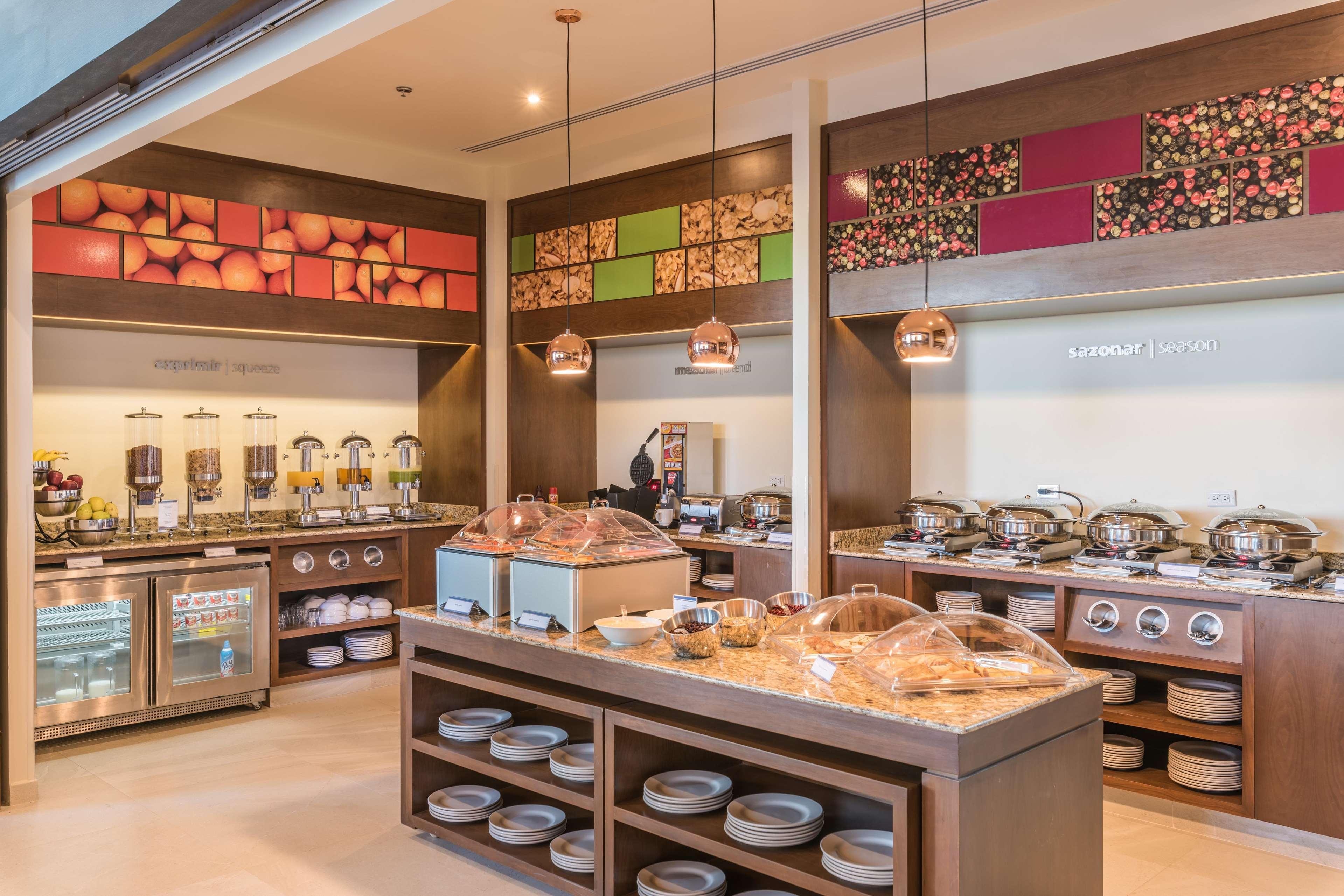 Restaurant Hampton Inn & Suites by Hilton Salamanca Bajio