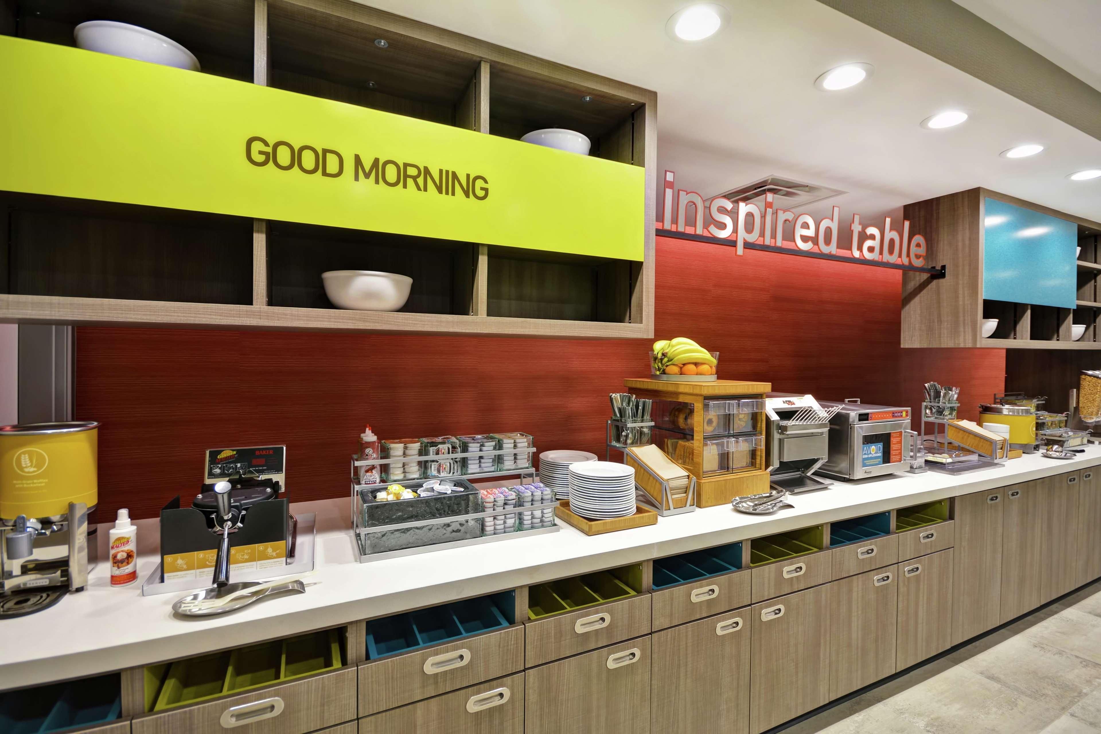 Restaurant Home2 Suites by Hilton Houston Westchase