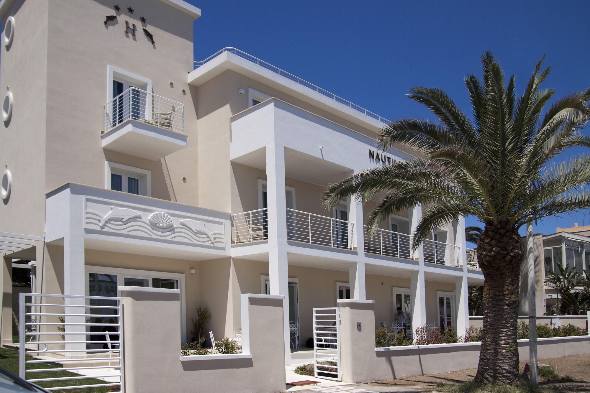 Vista Exterior Hotel Nautilus