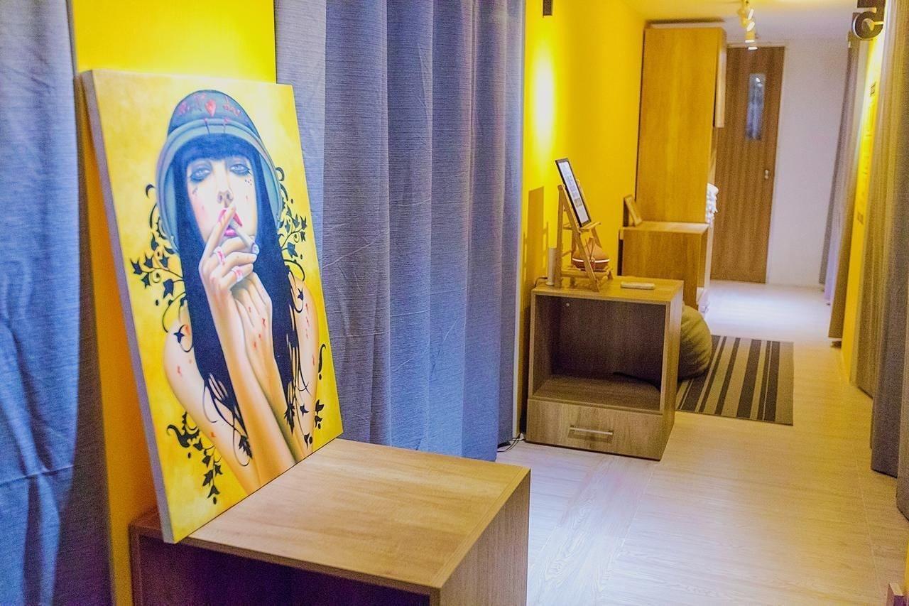 Varios HipsterCity Hostel