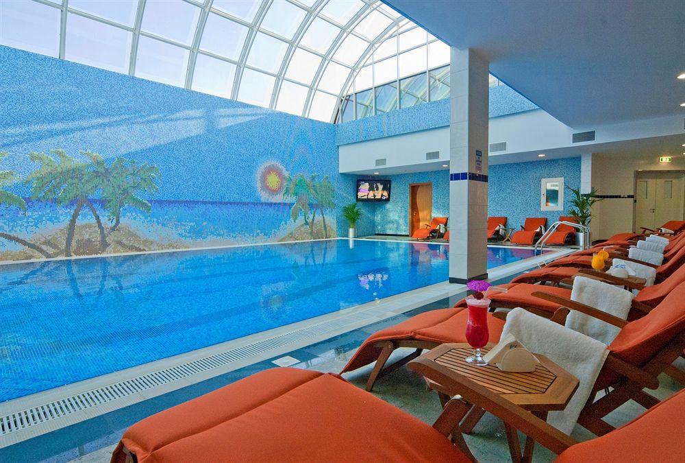 Vista Piscina Ayla Hotel