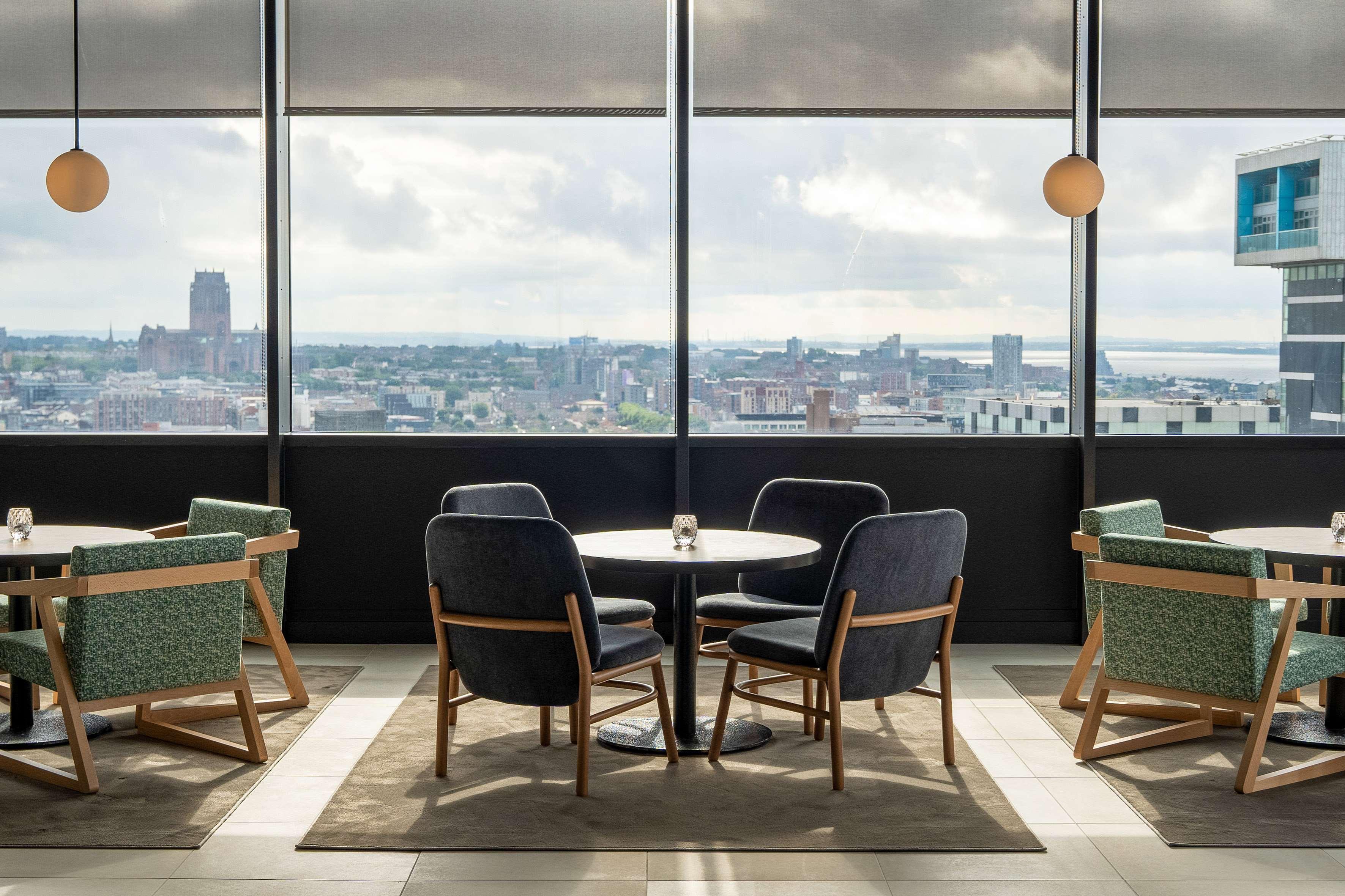 Bar/Salón INNSiDE by Meliá Liverpool