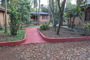 Alojamiento - Hotel Y Cabañas Del Leñador