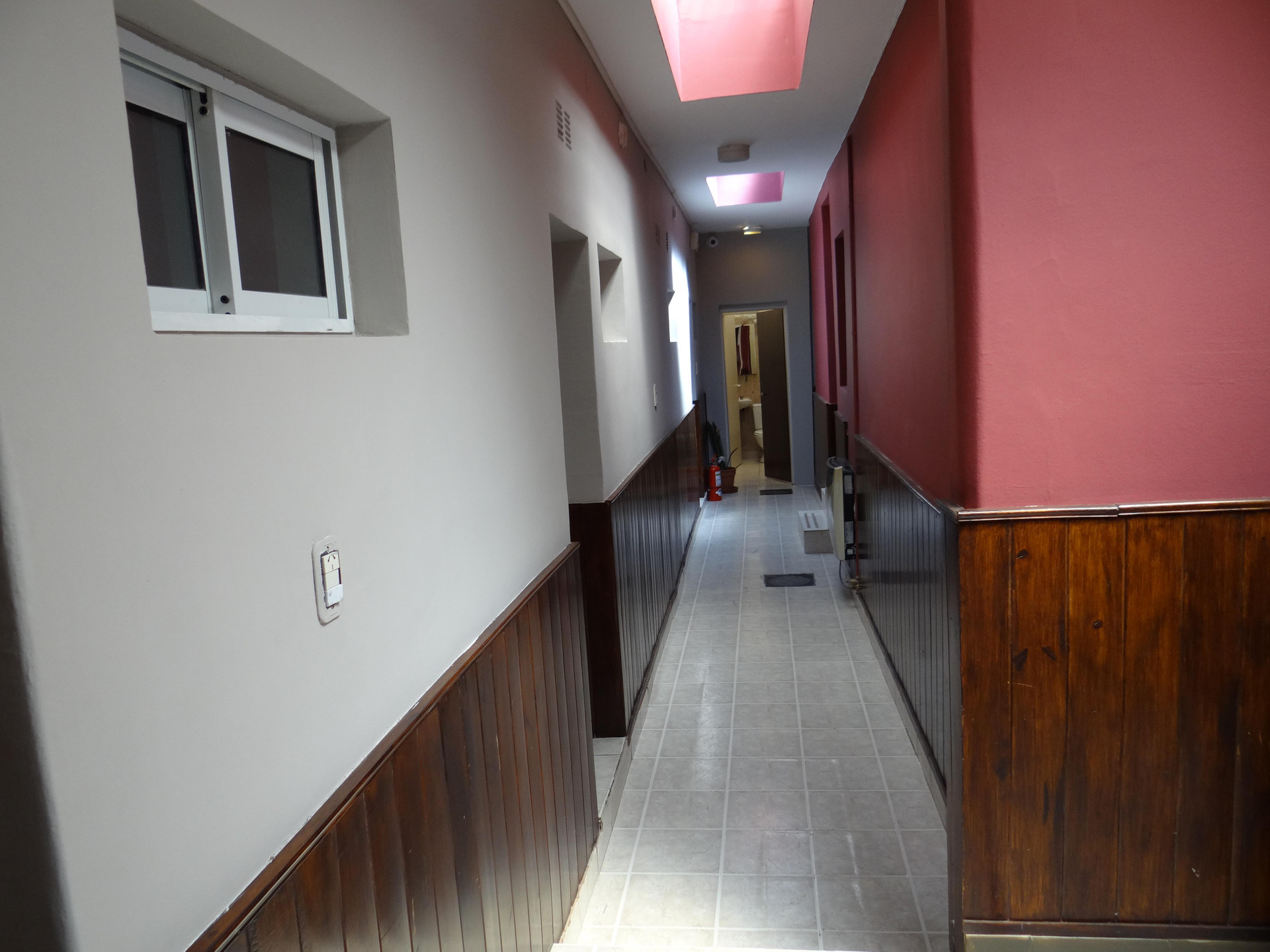 Varios Hotel Español