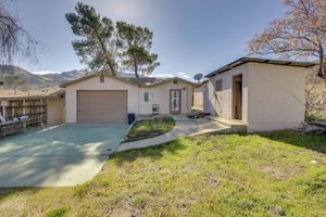 Alquiler Vacacional - Lake & Mountain Views: Cozy California Stay