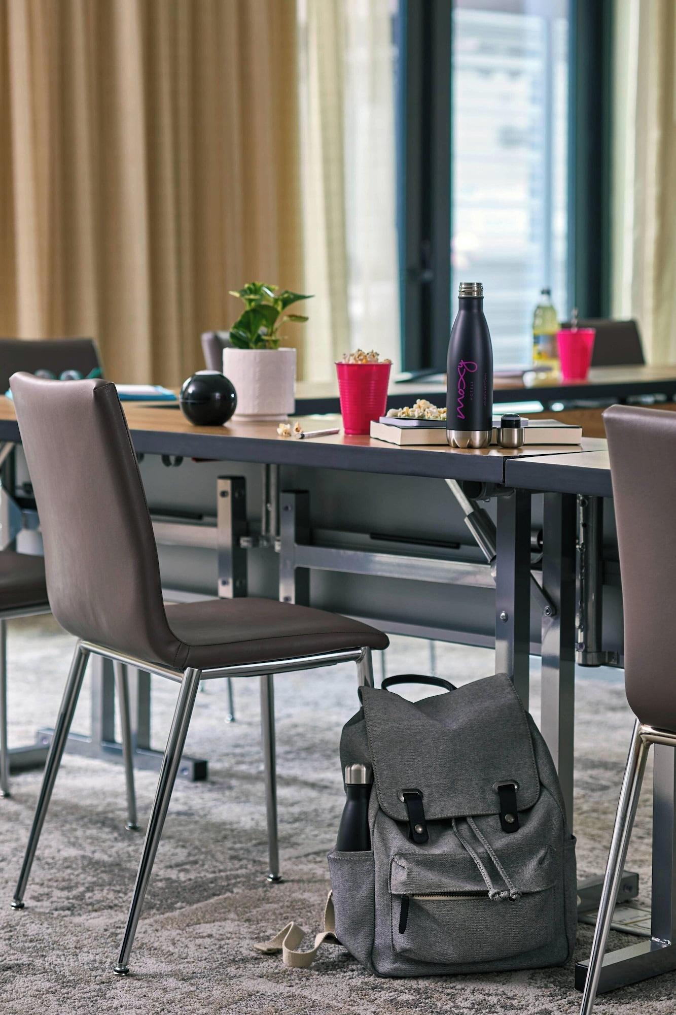 Sala de Reuniones Moxy Atlanta Midtown
