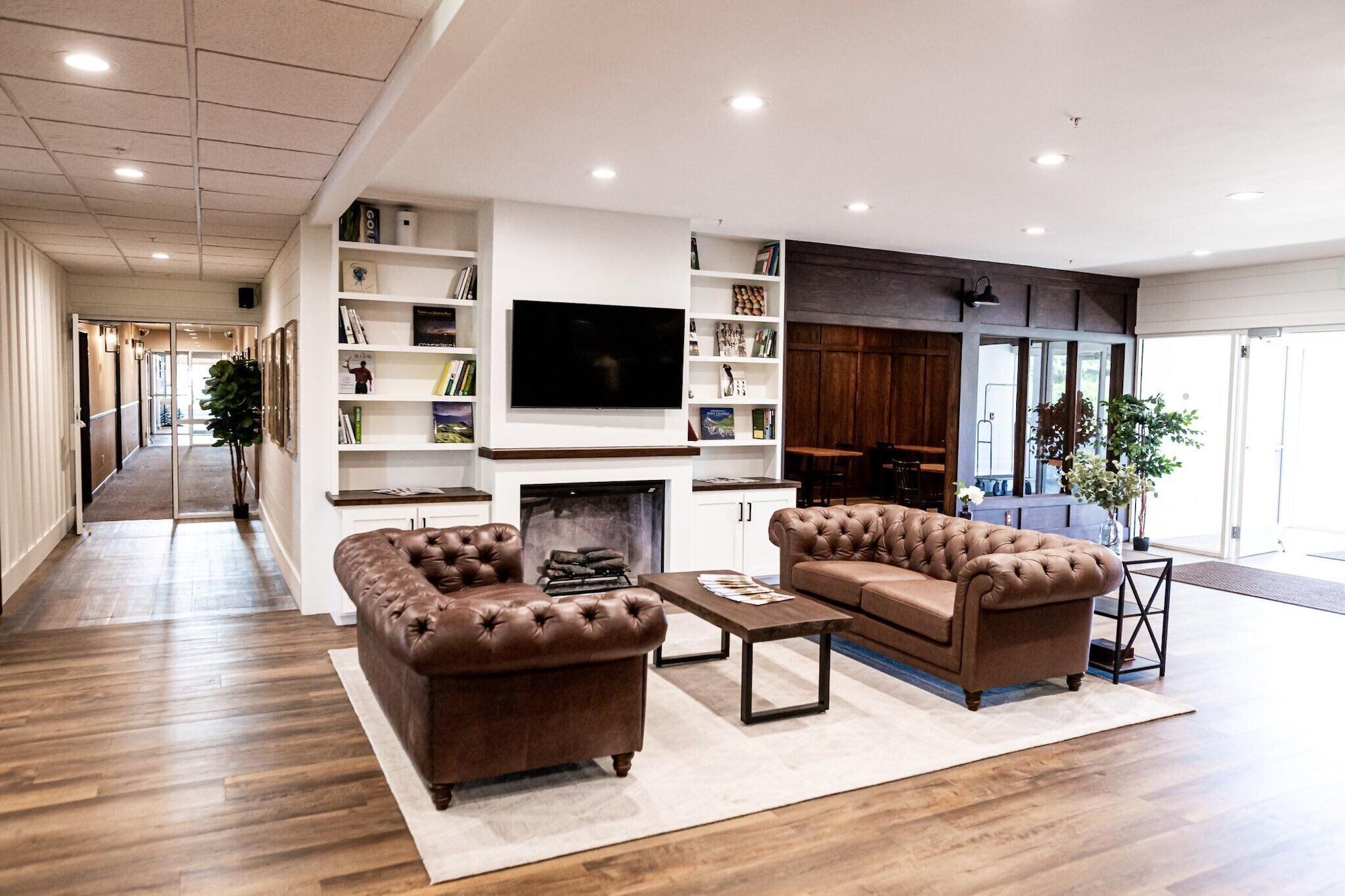 Vista Lobby Manistee National Golf and Resort